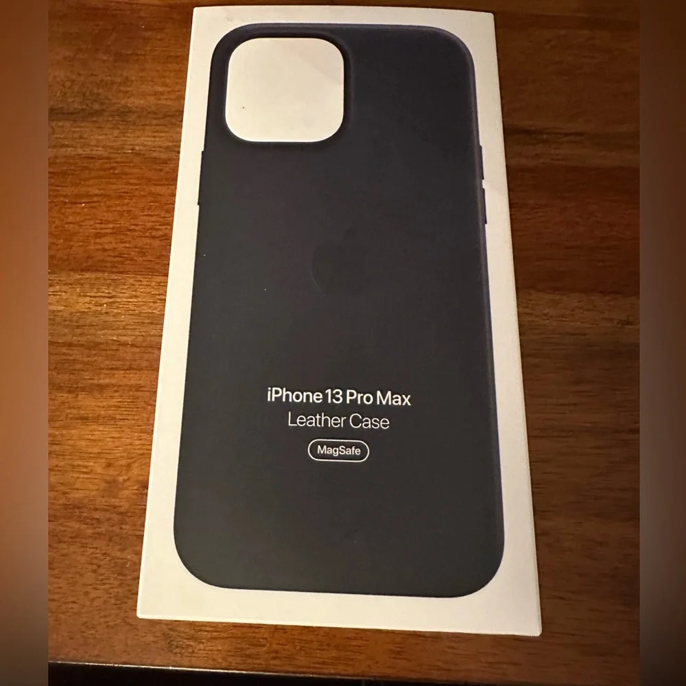 iPhone 13 ProMax Leather Case with MagSafe